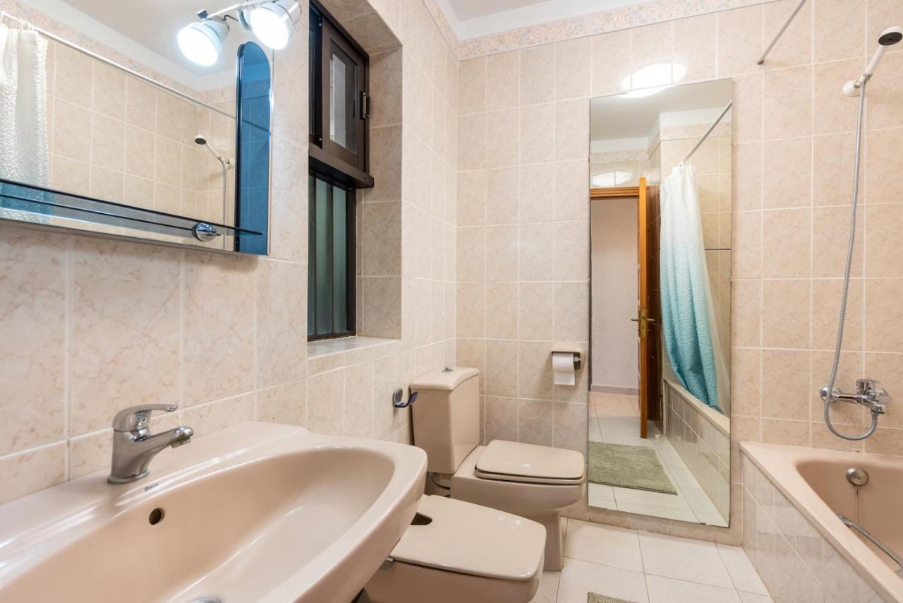 Sunset Two Bedroom Apartment *